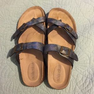 Olivia Miller snakeskin sandals!